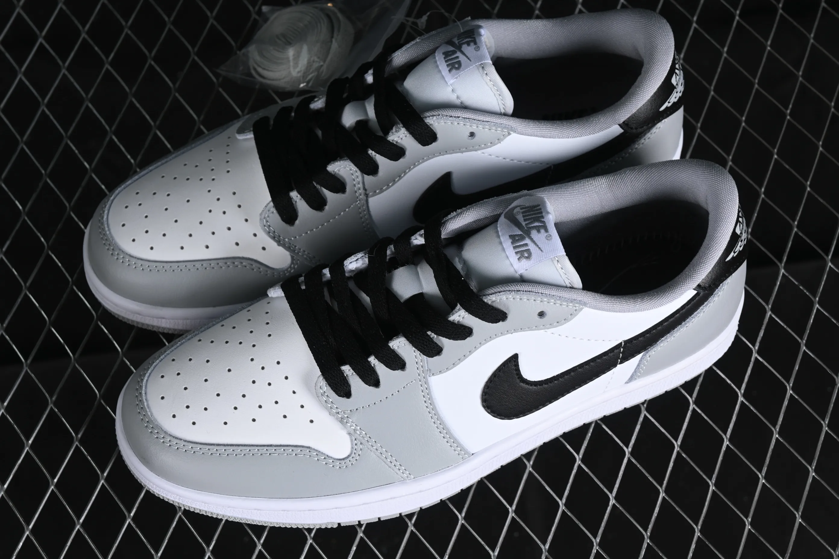 All categories Air Jordan Jordan series basketball shoes Air Jordan 1 Low Z version Air Jordan 1 Low AJ1 Joe 1 gray black low-top cultural casual sneakers CZ0790-110